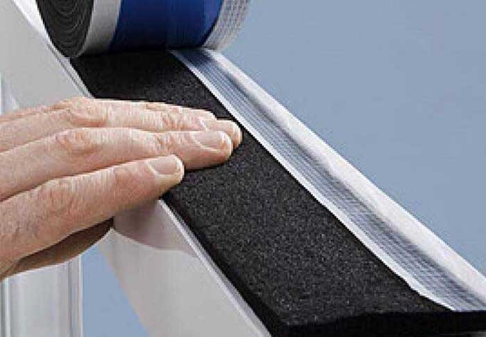 Tesnenje oken in vrat ral montaza