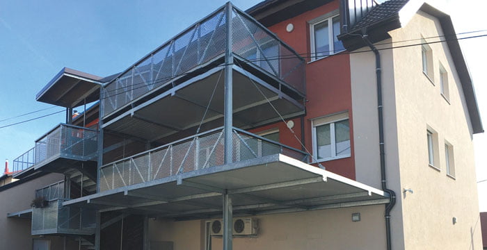 Prenova stavbe montazna konstrukcija za stopnisce in balkone