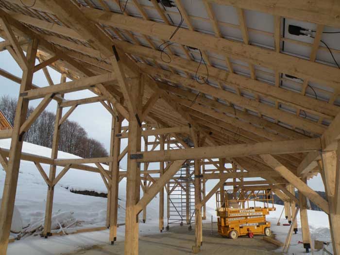 Integrirana soncna elektrarna lesena konstrukcija