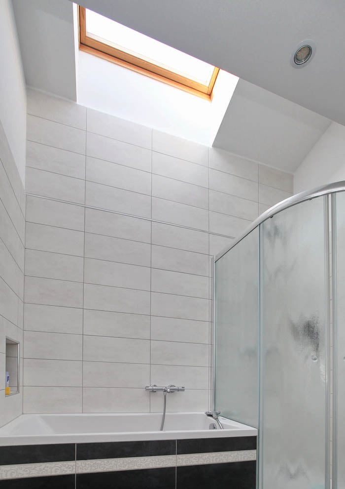 mansarda kopalnica strešno okno