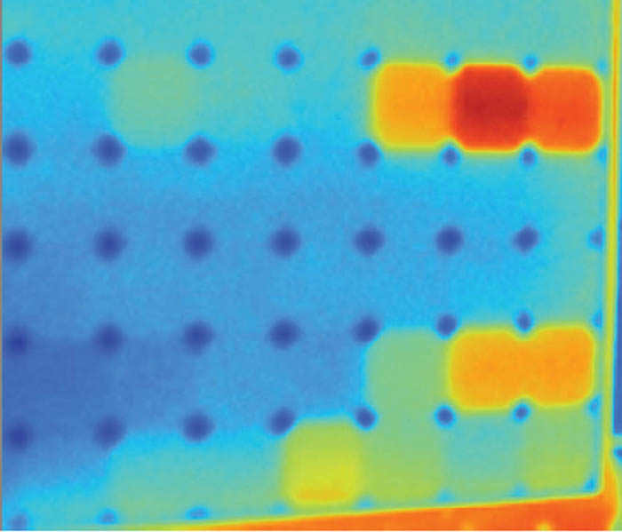 Razgradnja soncne elektrarne vroce tocke termokamera