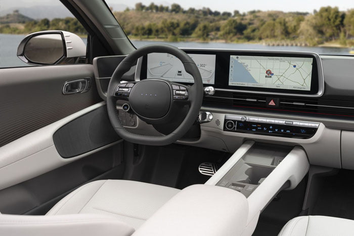 Najboljlsi elektricni avto Hyundai Ioniq 6 notranjost